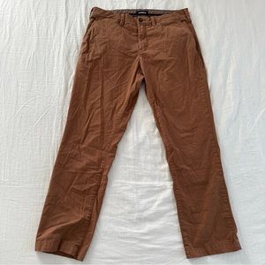 Men’s khaki Express slim straight stretch 32x30 dress pants